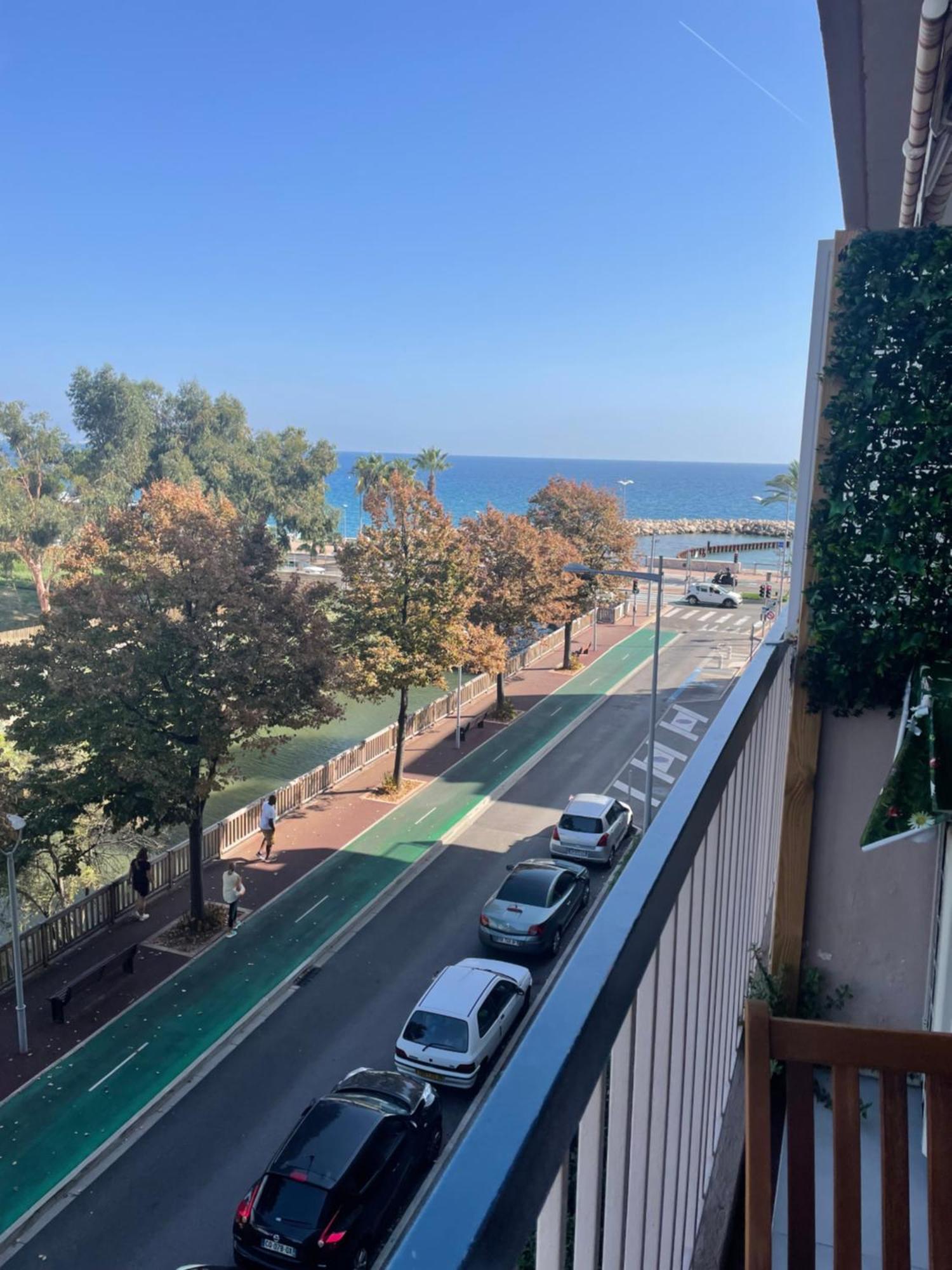 Vue Sur Mer - Magnifique Appartement Tout Confort - Terrasse Et Parking Prive กาญเนอ-ซูร์-แมร์ ภายนอก รูปภาพ