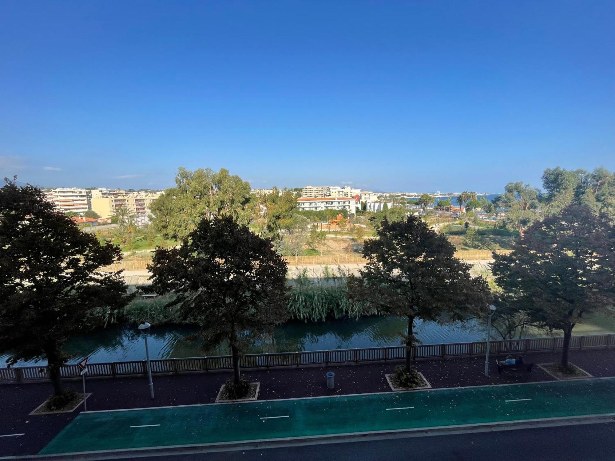 Vue Sur Mer - Magnifique Appartement Tout Confort - Terrasse Et Parking Prive กาญเนอ-ซูร์-แมร์ ภายนอก รูปภาพ